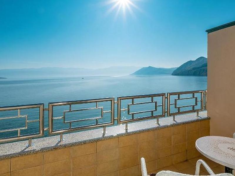 53D3B125D22FB341590F5A76C61889C0