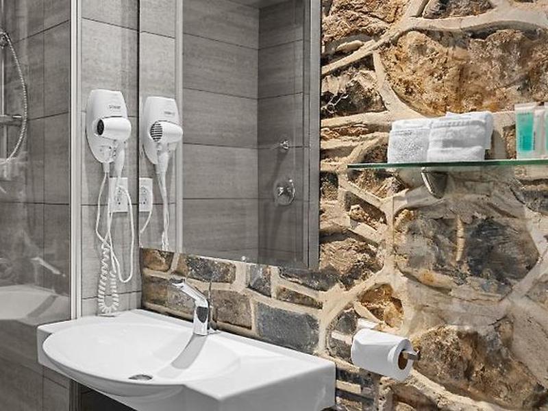 939360E44B6BA36D3D88778041C0302A