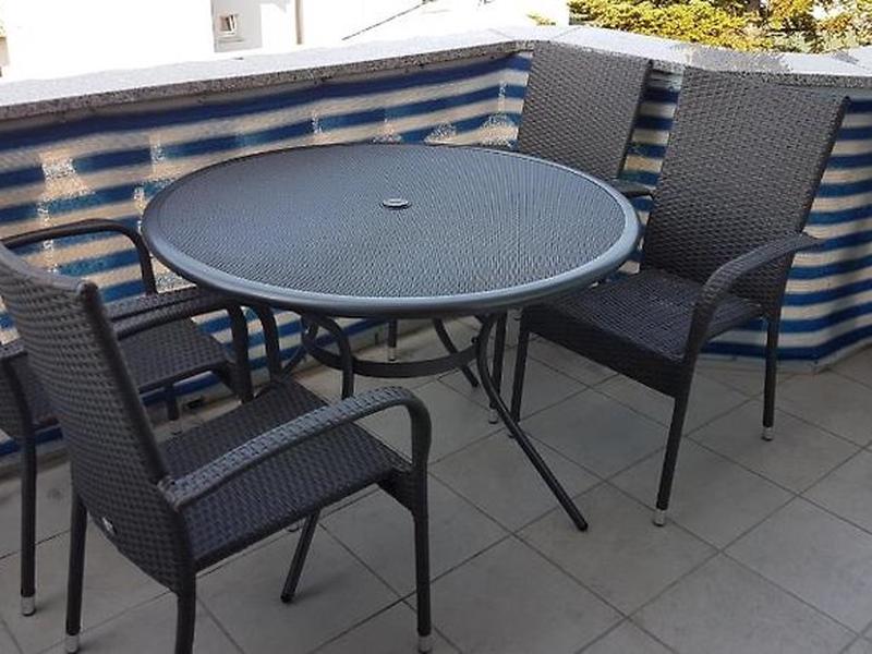 03B635A0B1F73F4AA9F77E8A9299210B