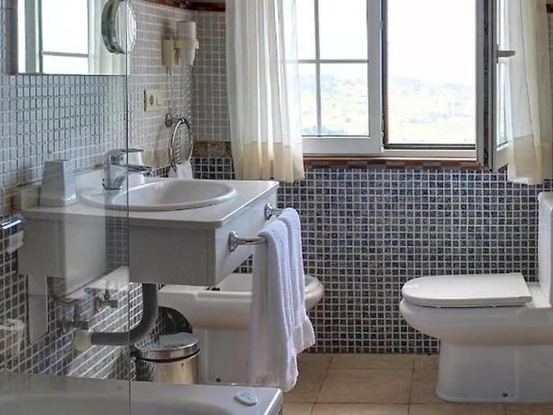 147970E4BB2CF8C981A3ADE50419AC77