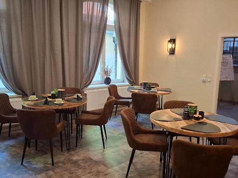 05B1F72D7F21D1281F5E9834CEF77497