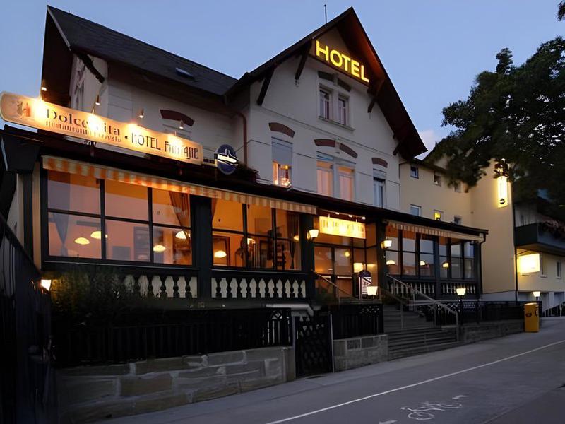 62CC25E1B6806BA6672735569C53499D