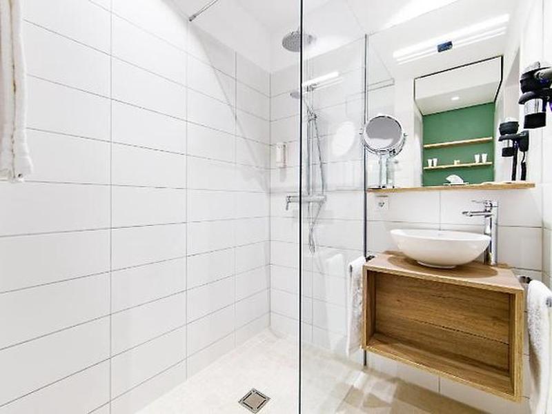 FE5B634D84347B659983A32BB2604169