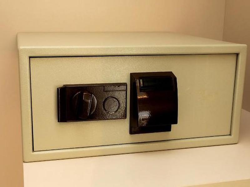 C17BD6200894DC18FE0D20EAC6D731E4