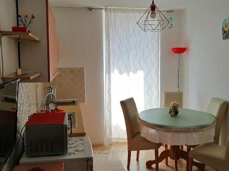 48C053F68DDAA6857894CDB8B8D16D12