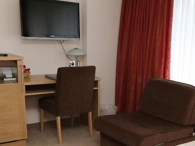 95BCEC931B35D4C818C7FB82CCC3F071