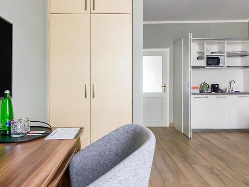 4FFBC2EF62E37CDEF7C9DCF9998EF213