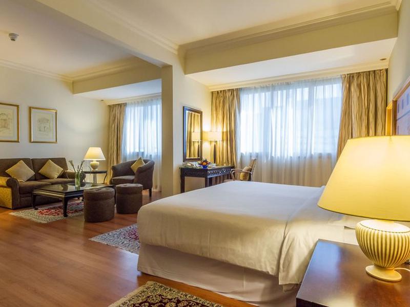 Grand Excelsior Hotel