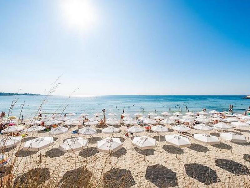 Riviera Fort Beach