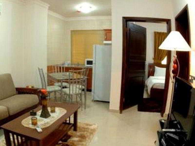 CF06781824E01AA3316C080A57B9C4F3