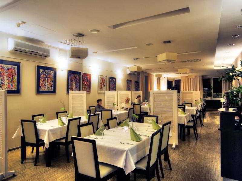 8DF89D73A36ABD187154D2A854D5557C