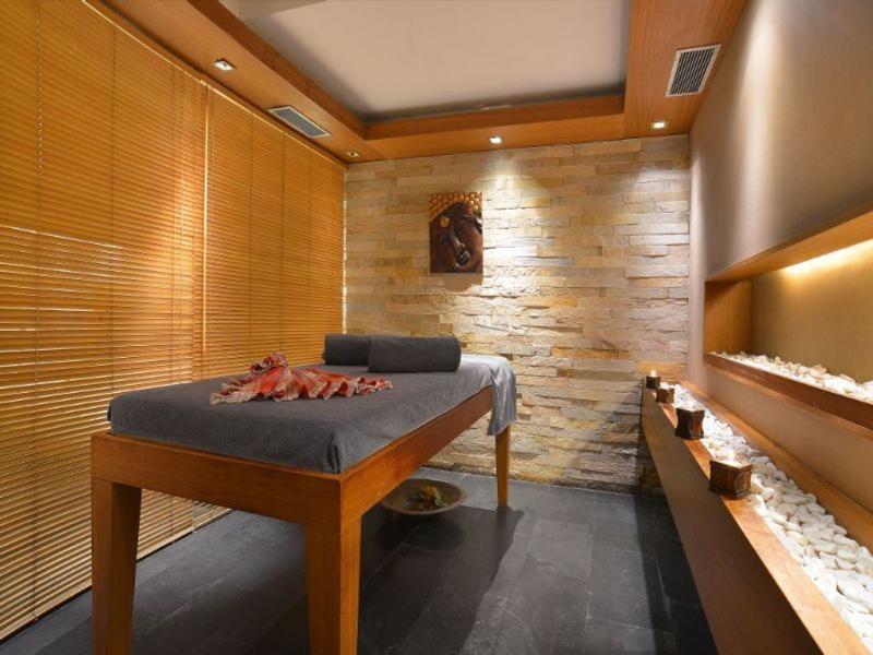 8E9E7D134E790C3FD9A5ADD0802A54F7