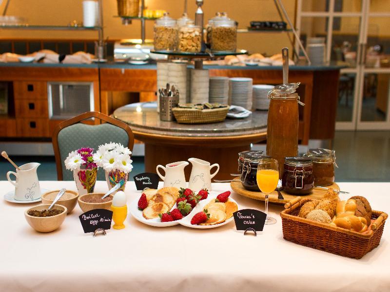 FE21EBE3F4229A8A37F8AEDE2D308941