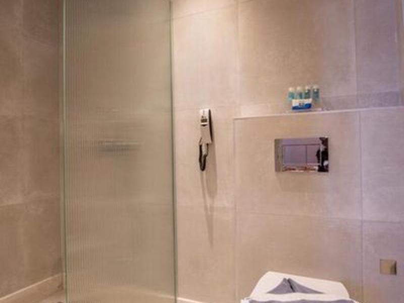 AD82598E9820A6247C86B17524ED39C6