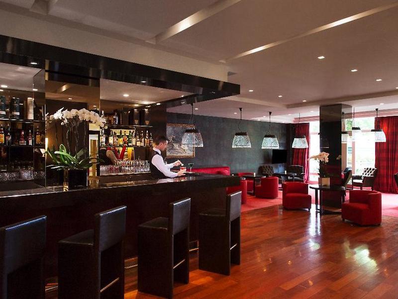 E7BB1C49181F2AAD1649E380D5A98439