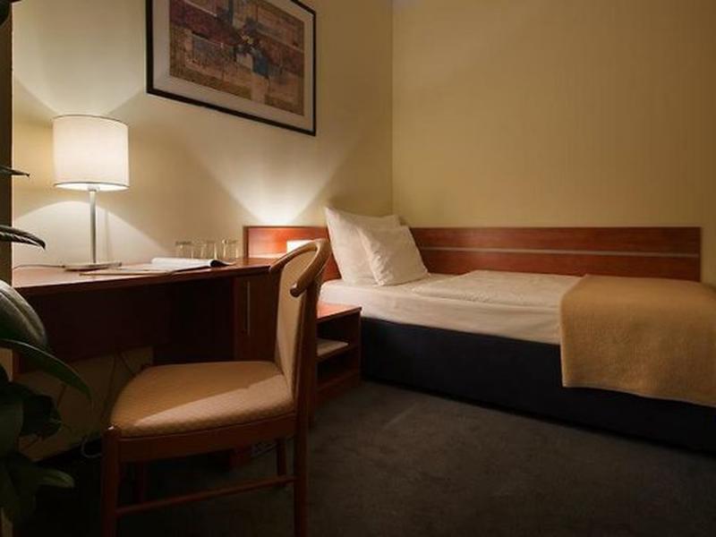 1FD30355CE51EAC943FB8BBFD2805774