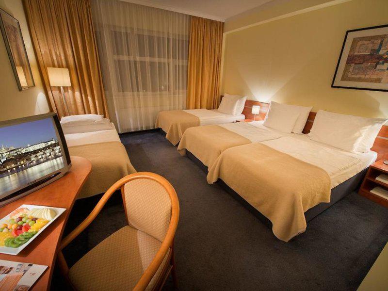 2E955D8FA5ED7822C94053DD9214FF02