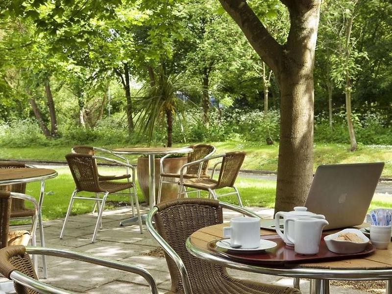 F81587474129D2FBD44800D6A3254488