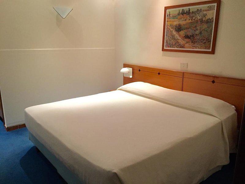 137D90F1B3076B175C964011C12AD1EF