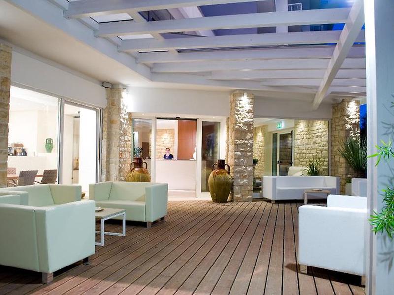 13D24A327BA9E475D4C0242B1232BA21