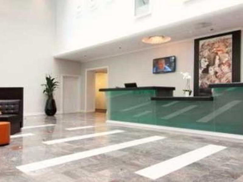 62CE3BE31859E8D2C5B555411BF1968A