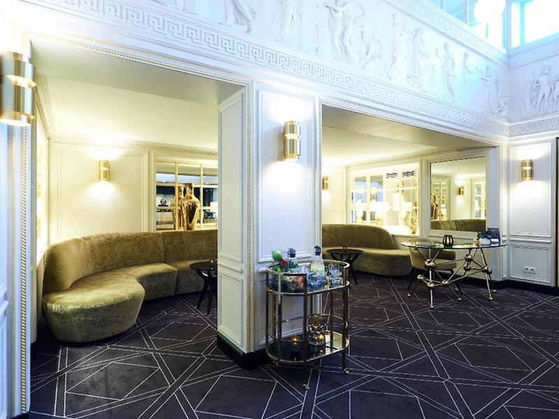 D60555BAA9477BDD72F68F6A3A0AAFAB