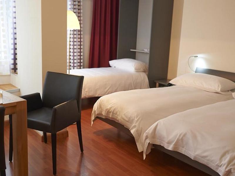 82BC040E36DDBA92138D887E352DB0E2