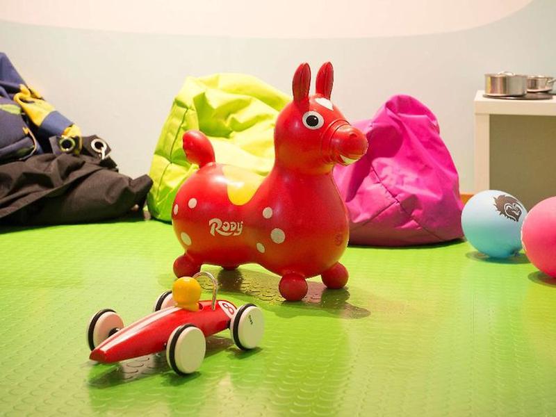 C88EFFDF6D762958A5B35BB52F6C74CB