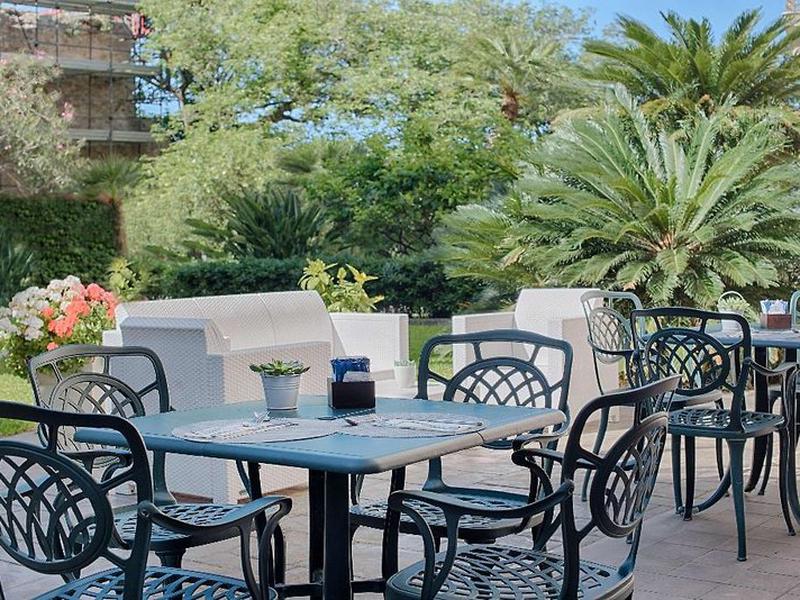 208AC04358C571C3C3ABFBF8C41ACB5A