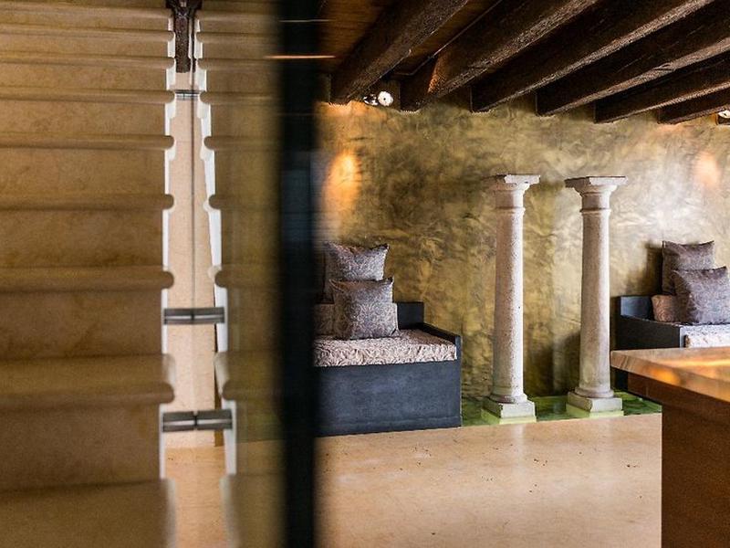 FCC274CCA9E5C5E7BF081881019A63C0