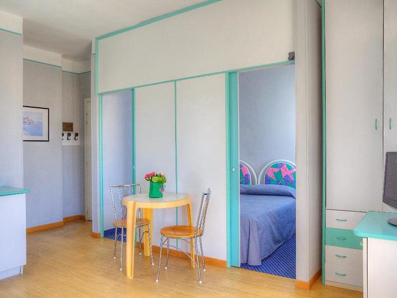 BF02535106E21AA823D80D54C3C73283