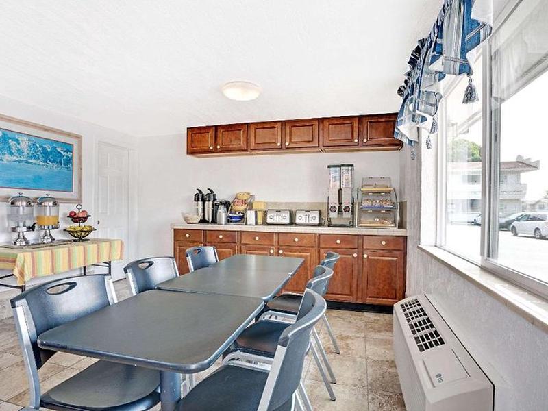 FB174F0ECB3F51F4B2899FE5EC9126E9