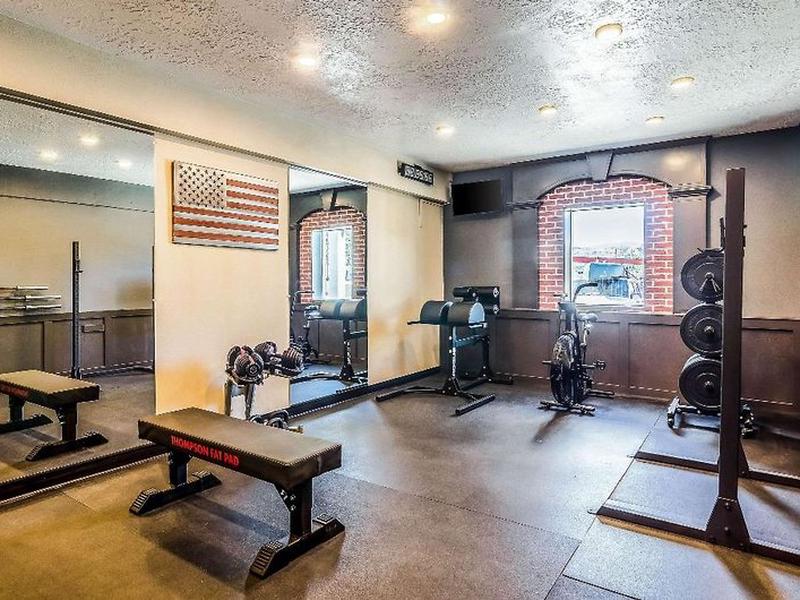 8CE28CE50A9E00FE9B7D509AAB168CE6