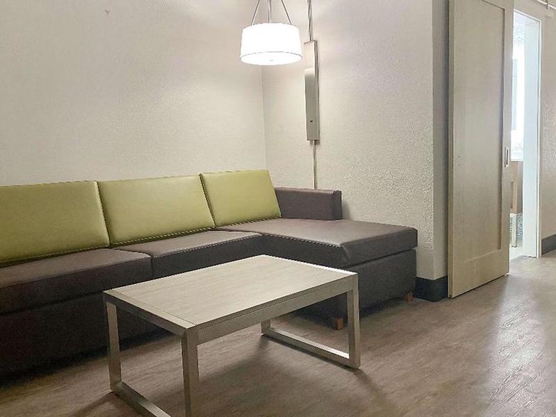 8D8DAD1CC731E3B751C828331F05D9D3