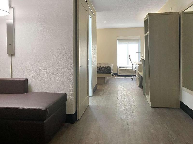 0D3FB508851BE19E8A8F361D84468FB1