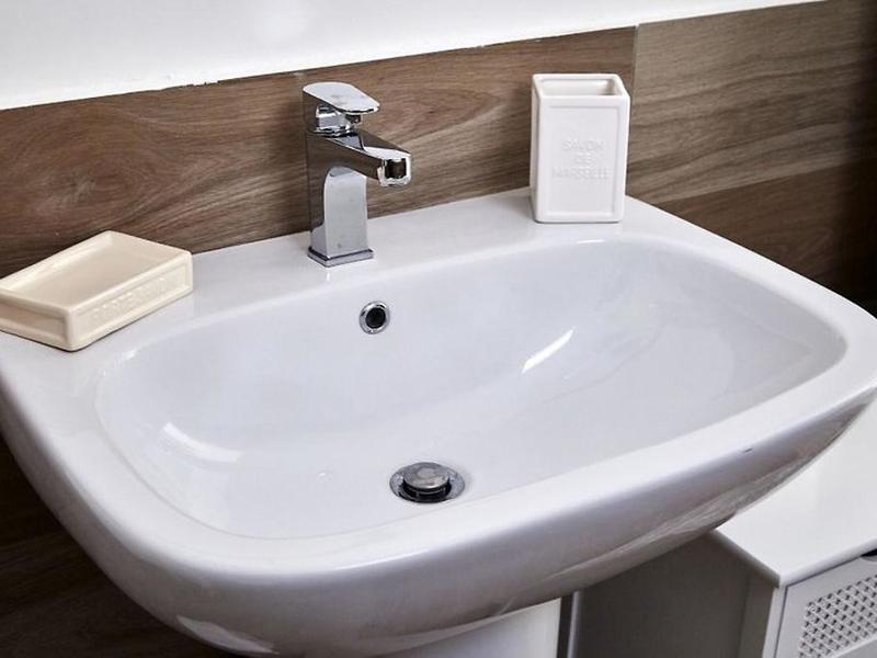 F6CBBAAB975598055DED7F9A7C37F9F1