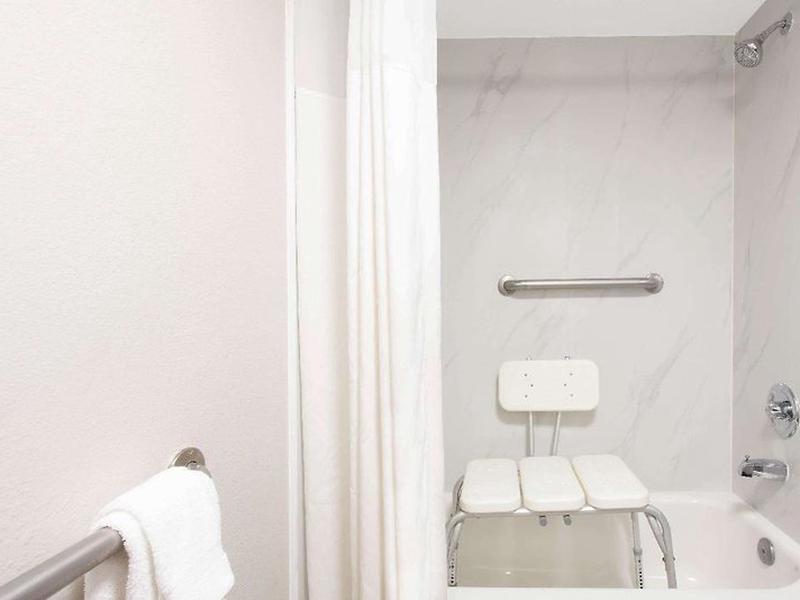 06F1E448EA8598419D9DC0ACBEA38631