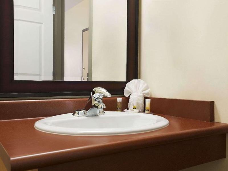 DC0C9E7D9CDE038BC69D8B774CF51B03