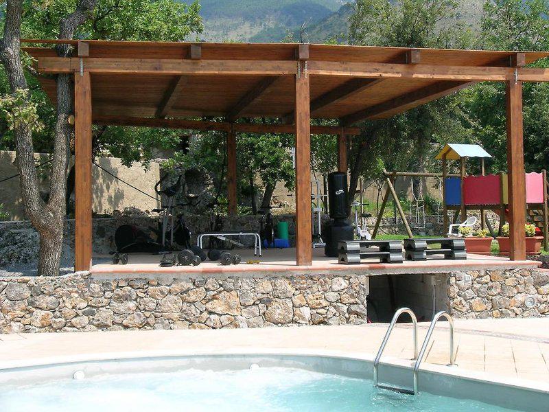 85AD5780F869FFA7527310D294FB856F