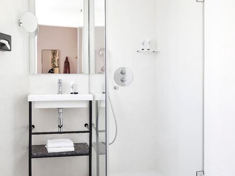 11A06218E43D947F964EFF65892F87F4