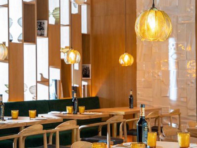 968BCFF74B5F45649CF5D2EBAA68C81C