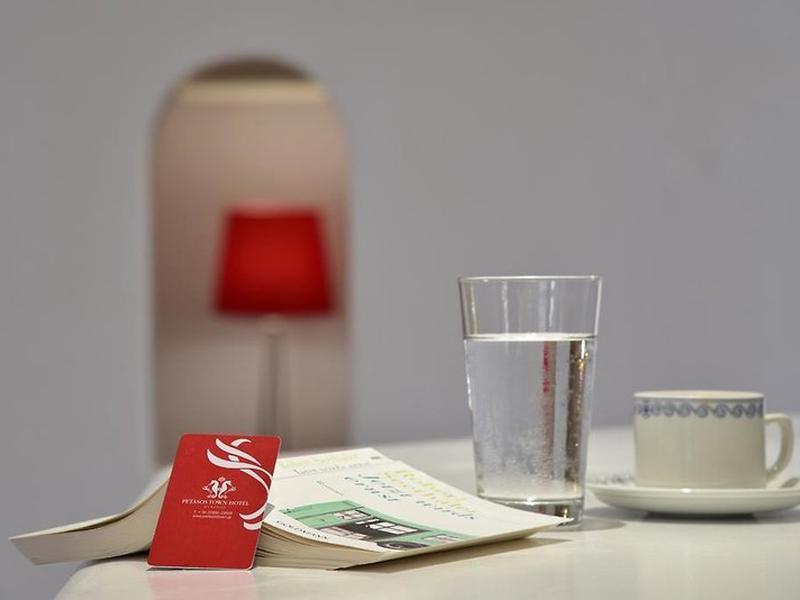 99700D1BDAE406646DC93883BAC64840