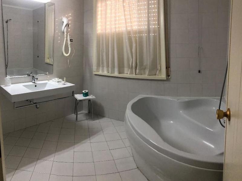 F897C40829358B73A5D78A44257F6BD2