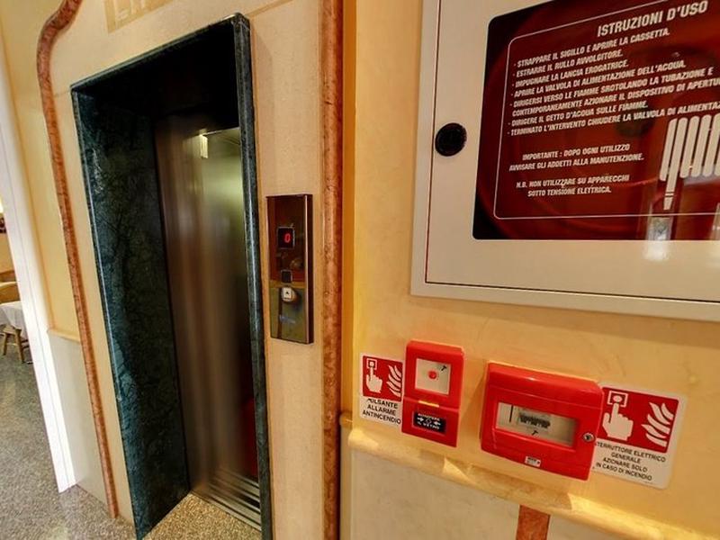 99CD7B5168DF1D1E70796BE2DA4B95DE