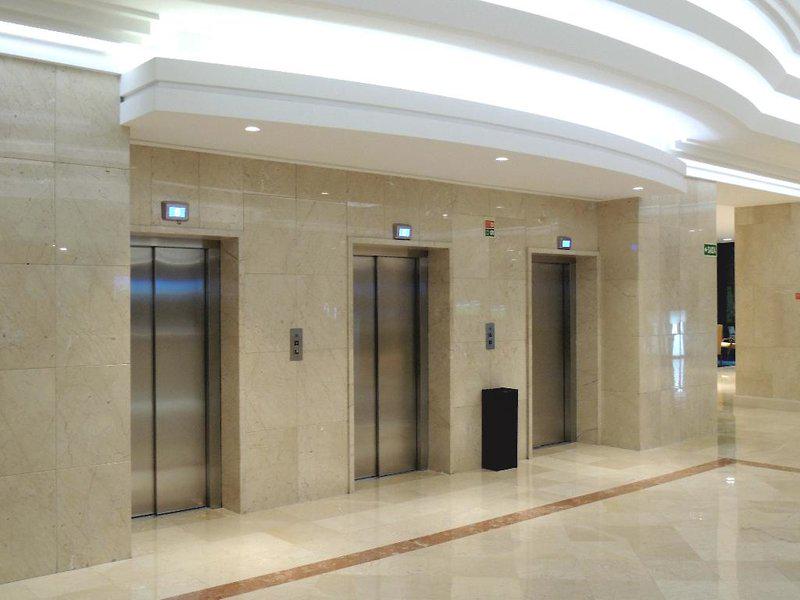 F32CEADEE090910F0BC750438B4AB635