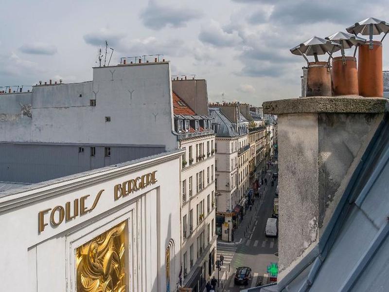 C4261D610B73687E39C2C0E2D63DB599