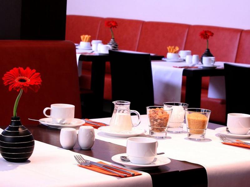 B895C2D82224AA1EEFACF2349D6BC148