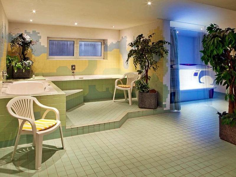 E45332CFAA07FA4A13F836359C627F8A