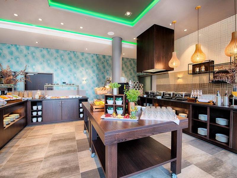 F1EC32CC894250AEA8DB8A75C743E194