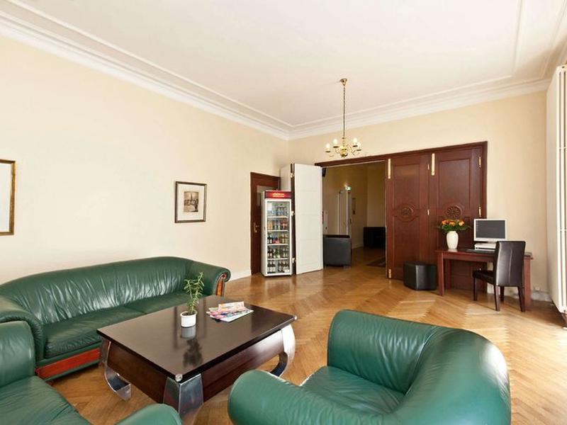 A80B06A9B963F25BDDA4C99C27921802